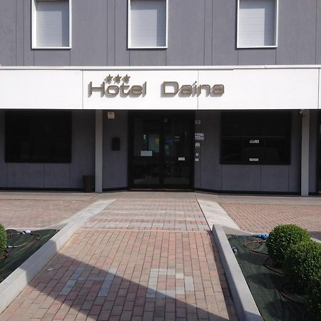 Hotel Daina Далмине Екстериор снимка